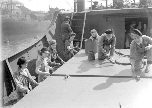 Book about Sunderland's very own Shipyard Girls makes Sunday Times ...